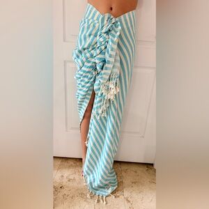 Light Blue & White Pareo – Just Bee Queen, Size 10